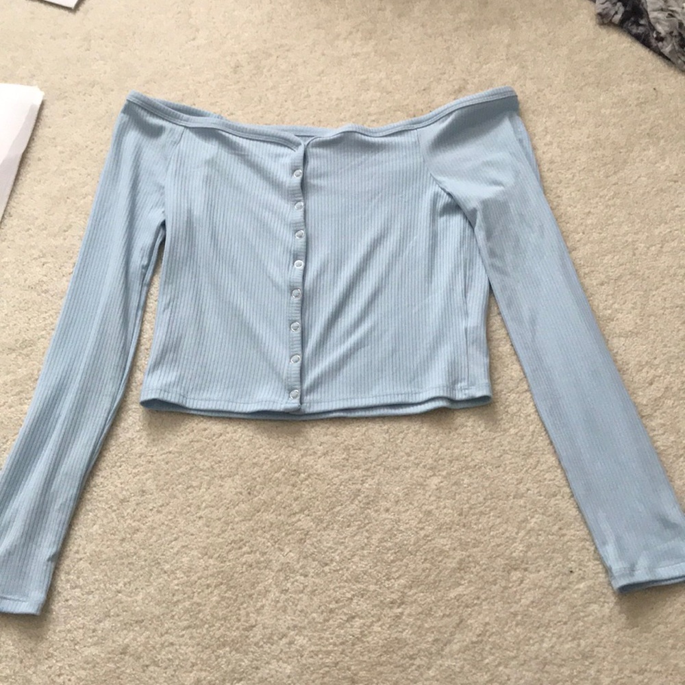 cropped long sleeve shirt